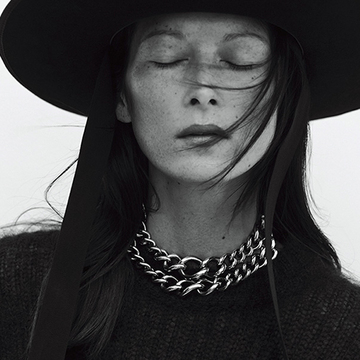 なめらかなつけ心地が魅力の「ハム」のシルバーチェーン【50代からのネックレスの選び方】