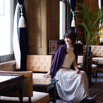 キラキラスカートで華出しコーデ