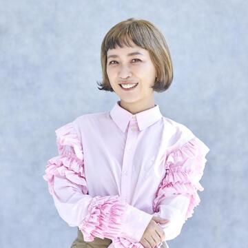 遊び心たっぷりのツートーンカラー。個性を効かせたボブで自分らしさを追求【40代・50代髪型】