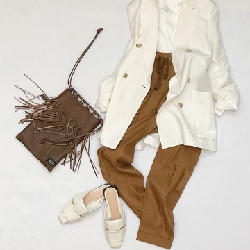 Brownを着こなしのスパイスに。