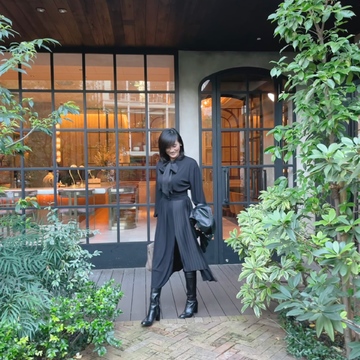 ZARAのブラックワンピ