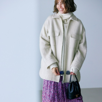 小花柄スカートで重めな冬ファッションに軽やかさを【今買って正解！なロングスカート】