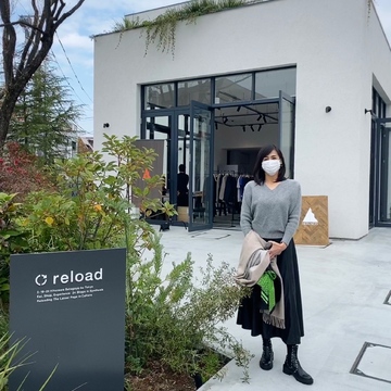 エコレザーのロングスカート①