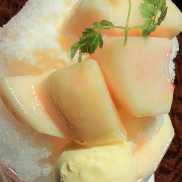 桃のミルクフラッペ