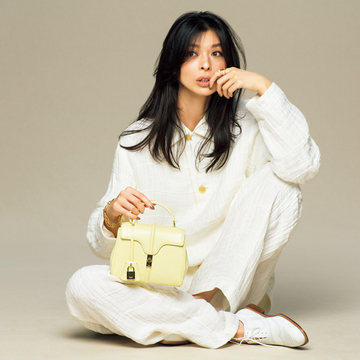 【2023年新作バッグ・セリーヌ】「ミニ16（セーズ）」の新色ソフトイエローで軽やかに
