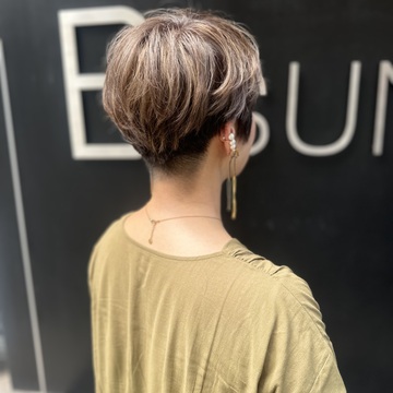 白髪ぼかしはハイライトカラーで若返り