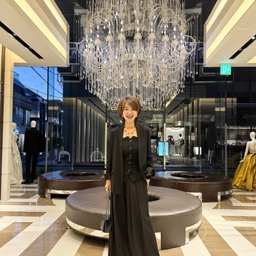 "ソワレ・ドゥ・エクラ"装い