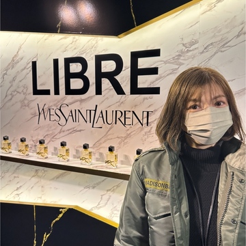 イヴ・サンローラン『I AM LIBRE』