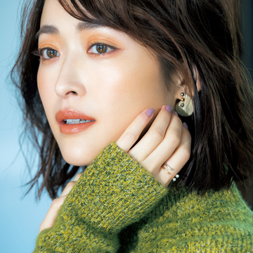 いきいき感を呼び覚ます、オレンジ×繊細ラメの合わせ技【顔映えアイカラー】