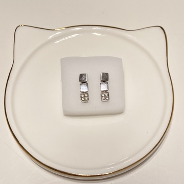 ピアスはじめました