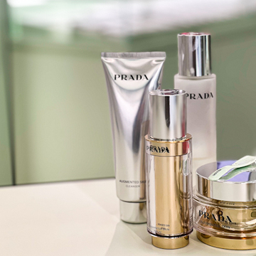 【PRADA】メイク＆スキンケアアイテム日本上陸