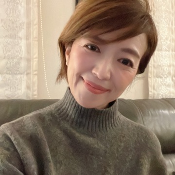 オトナのショートヘアで変化を楽しみましょう。