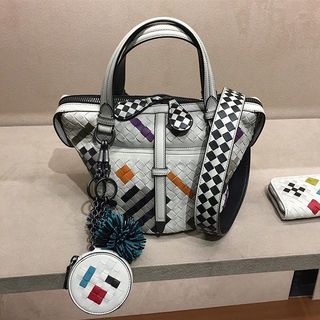 ボッテガヴェネタの新作バッグ