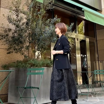 カフェランチの日のブラックコーデ