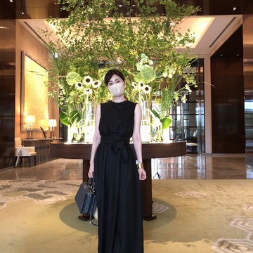 ホテルランチには、リネンのマキシワンピースで