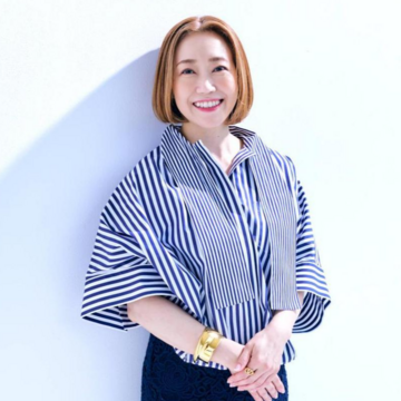 ハイライトとローライトが魅力の大人ボブ。白髪ぼかし＆美肌効果も完璧【40代・50代髪型】