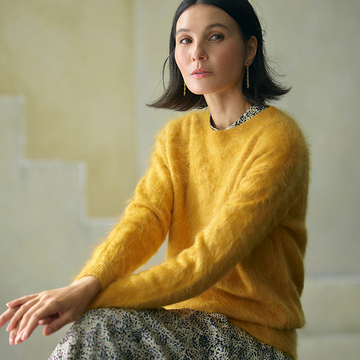 プリントやきれい色でたおやかに進化。ヨシエ イナバでそろえる秋のワードローブ