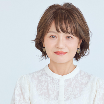 ボリュームアップも華やかさも！テクニックレスで決まる長めショートヘア【50代髪型・ヘアスタイル】