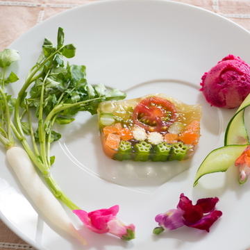 50代の美：前菜なのに主役級の美サラダはこちら！