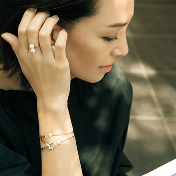 新年の装いにぴったり！真珠とゴールドで流れる彗星をイメージした「タサキ」の人気ジュエリー