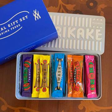 お菓子のようなお遣い物。これなんでしょう？