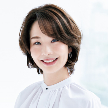 【50代の最新ヘアカラー】「明るめツヤラベンダー」で透明感と今どき感を演出！