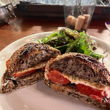 ☆久々の母校と美味しいパンと☆