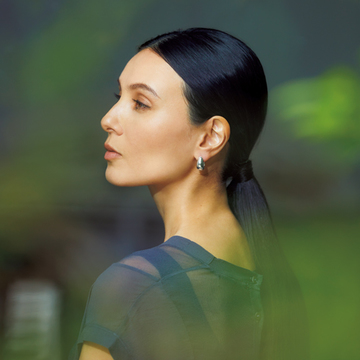 ぽってりボリューム感が心地いいソフィーブハイのフープピアス＜真夏のクールジュエリー＞