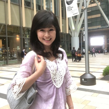 淡いカラーのレースで北斎を見にサントリー美術館へ。美味しいランチオーガニックの「ル・パン・コティディアン」と「スターバックスリザーブバー」＆びっくりインパクトの可愛い苺のお誕生日ケーキ