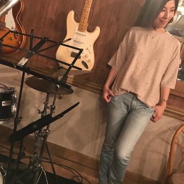 ライブはキレイ目カジュアルコーデで