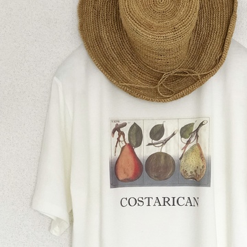 ボタニカルな本命Tシャツと、クッキー缶♡