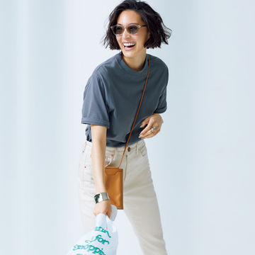 スタイリスト絶賛の「ニュアンスカラーTシャツ」コーデ【真夏の“買い足し”服＆小物】