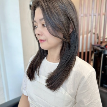 【50代の髪悩み解決】酸性ストレート＆艶ベージュカラーで、湿気に負けない若見えロングヘアへ