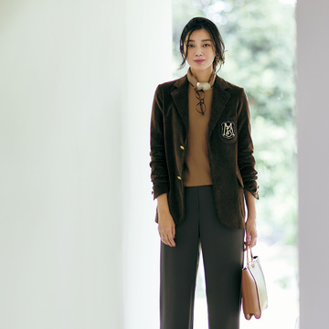 50代を素敵に見せる、焦がしキャメルの着こなし　五選