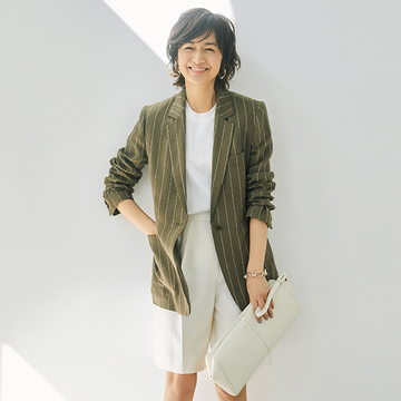 Tシャツにも合わせやすい「マックスマーラ」のリネン素材ジャケット【富岡佳子の“春の相棒ジャケット”】