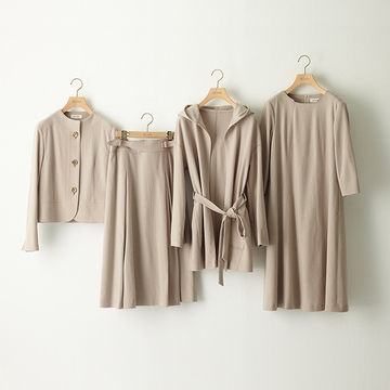 「スキャパ」のハイブリットな“ニット生地”アイテムでつくるリレーコーディネート　五選