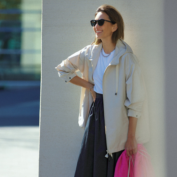 【やや辛口な黒スカートコーデ】カジュアルにもモードにも！万能黒スカートで旬コーデに