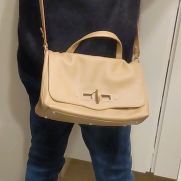 ショルダーバッグ、一目ぼれで即買いしました！