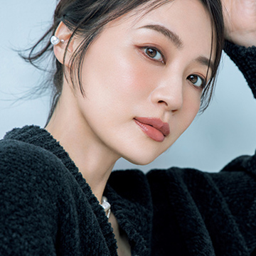 肌映え効果大！アラフィー向けの甘すぎない「くすみピンク」リップ3選