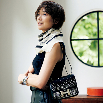 【新しい季節はエルメスと】秋こそシックに！つやめきときらめきを味方にした「洗練モノトーンコーデ」