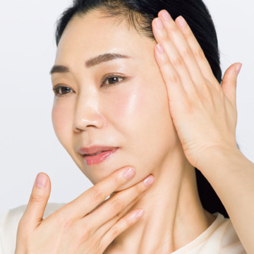 たるみに効かせる「ハイブリッドオイル」使いこなしテクニック【50代に適材適所な美容オイル】