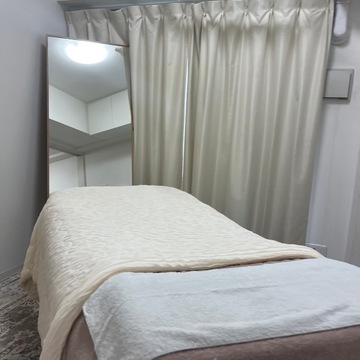 小顔、バストアップ、目の下のぷっくり、首のしわに変化が！ここ一年通ってる整体＠虎ノ門