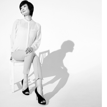 日ごろからできる猫背＆ぽっこりお腹予防法　老けない姿勢のつくり方①【From MyAge／OurAge】