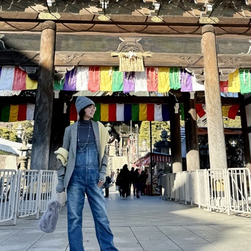 L'Appartementの大人サロペットで成田山へ