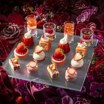 【東京のホテルアフタヌーンティー】心ときめく贅沢〝いちごスイーツ”おすすめ6選