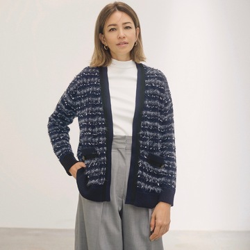 ツイードジャケット風のニットカーディガンで、心地よさときちんと感を両立したコーデが完成！気温９℃｜1/14(日)【50代の毎日コーデ】