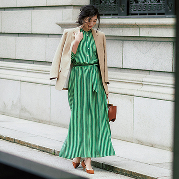 スタイルアップ効果も抜群のストライプ柄で、お昼のお鮨デートに【7月の雰囲気出しワンピース31days】