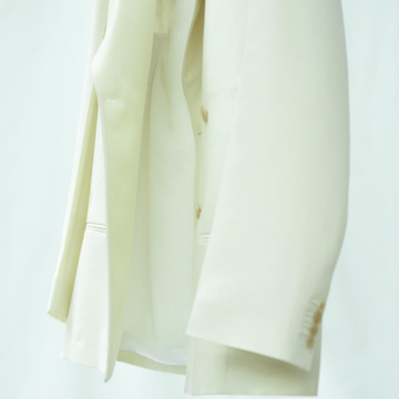 【大人がザ・ロウに行きつく理由】ザ・ロウの服に込められた美学とは？