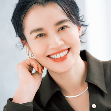 頬が長く見えるお悩みには、横入れチークでメリハリアップ！【魅力4割増しメイク】