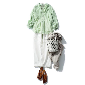 「ne Quittez pas」の夏色ブラウスでつくるリラックススタイル